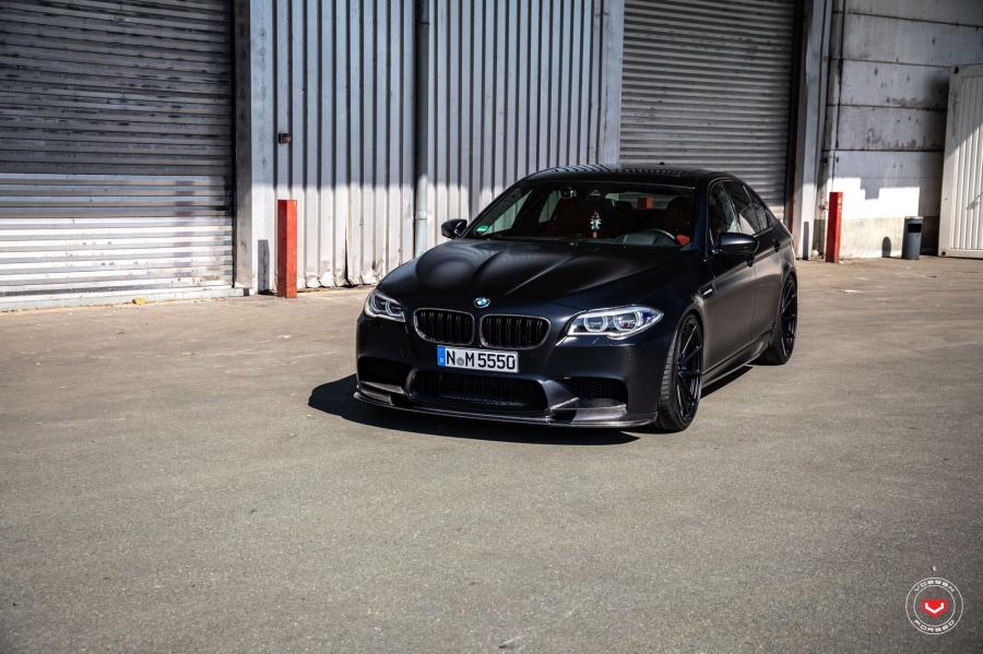  BMW M5 on Vossen Wheels (M-X2) 2019 года  (фото 11 из 25)